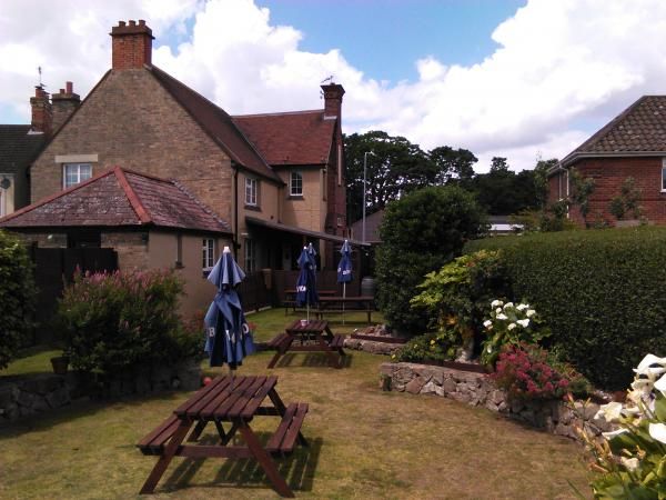 Mariners Rest Lowestoft - garden 2. (Pub, External, Garden). Published on 28-06-2015