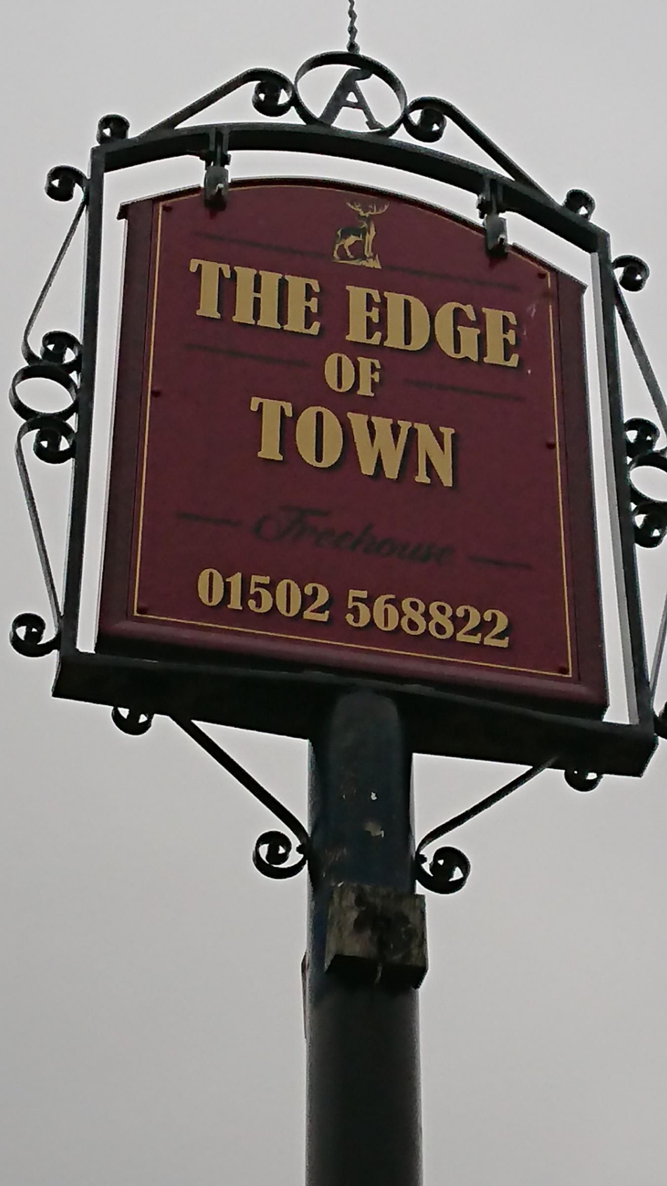 Edge of Town pub sign - Lowestoft. (External, Sign). Published on 17-01-2019