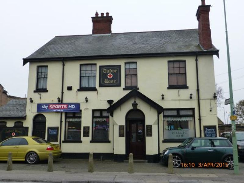 Tudor Rose Lowestoft. (Pub, External, Key). Published on 10-05-2015