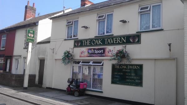 Oak Tavern. (Pub, External). Published on 31-08-2014