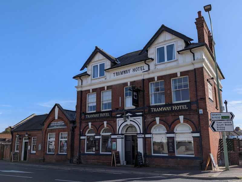 Tramway Hotel Pakefield 161026.jpg. (Pub, External, Key). Published on 16-10-2026