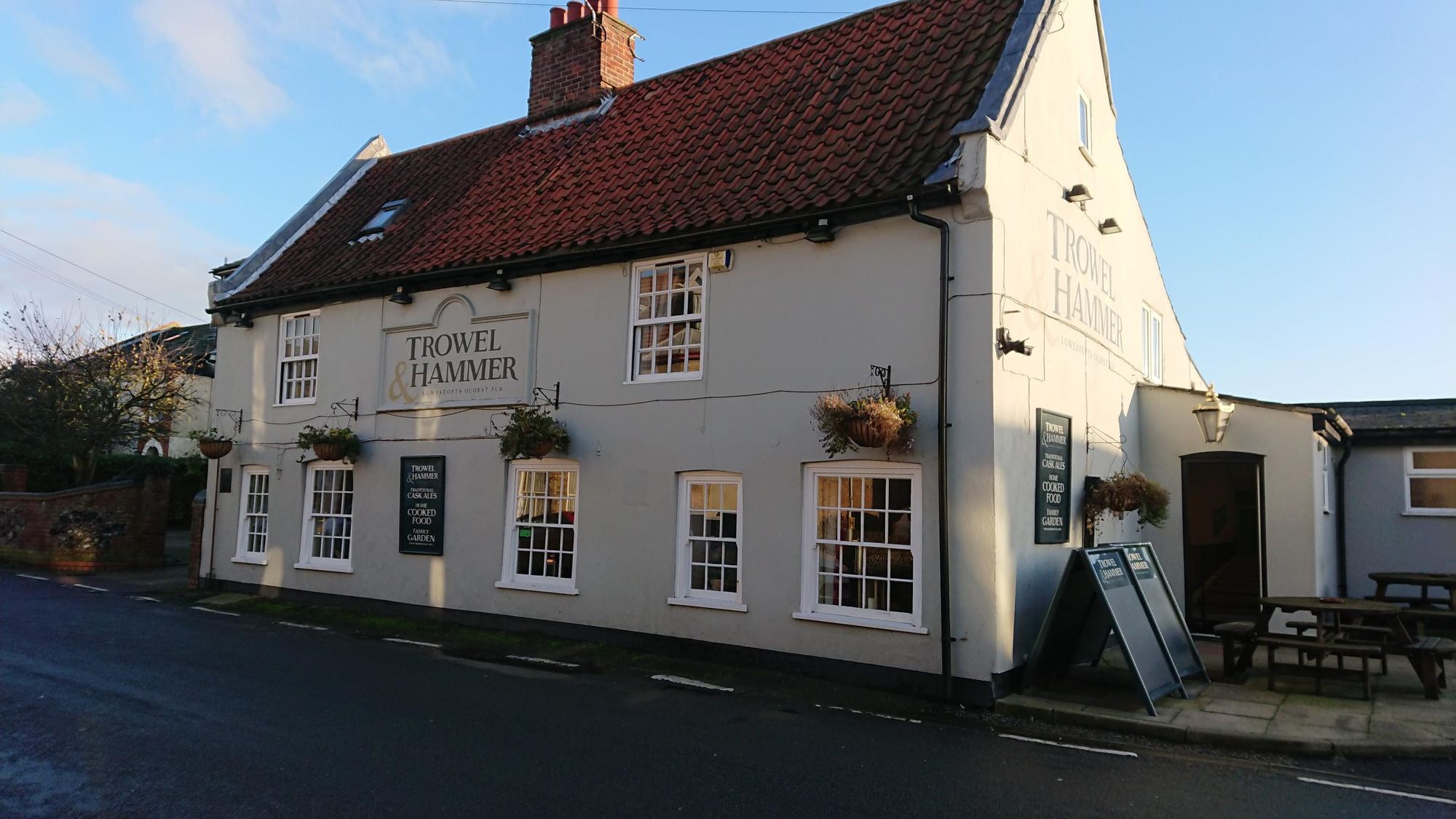 Trowel & Hammer Pakefield Nov19. (Pub, External, Key). Published on 28-11-2019