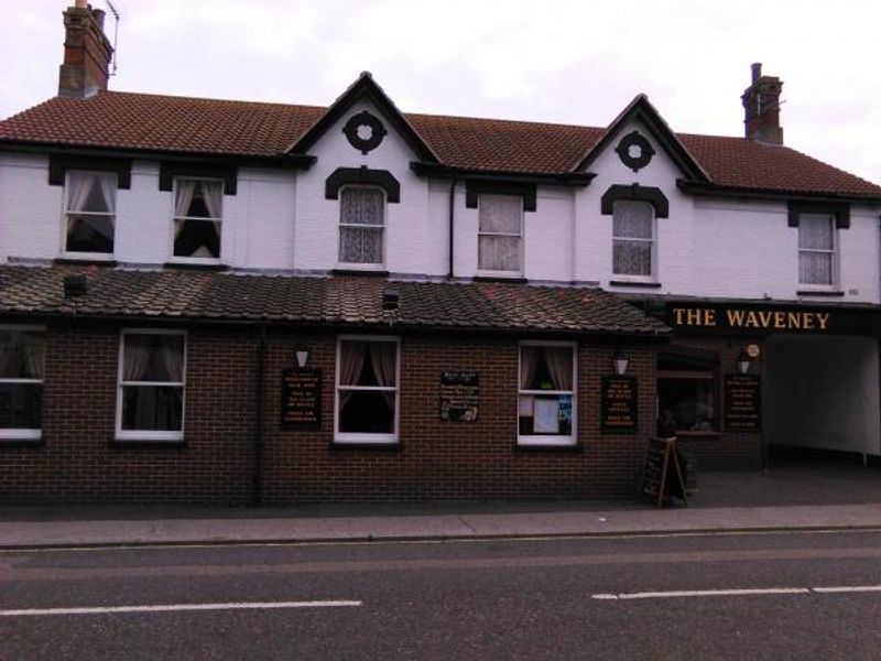 The Waveney Oulton Broad. (Pub, External). Published on 29-09-2014 