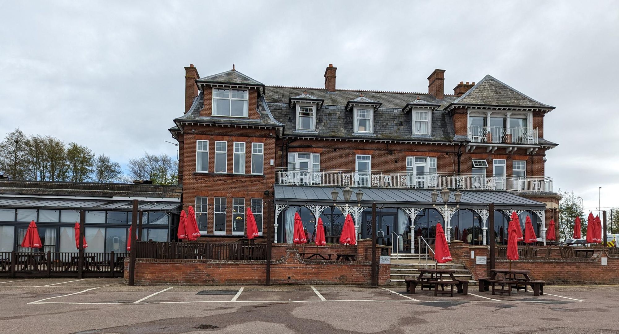 Wherry Inn Oulton Broad - front 240424. (Pub, External, Key). Published on 24-04-2024