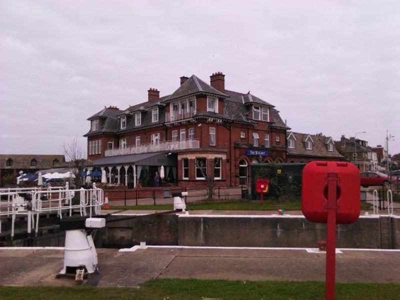 Wherry Inn Oulton Broad. (Pub, External, Key). Published on 29-09-2014