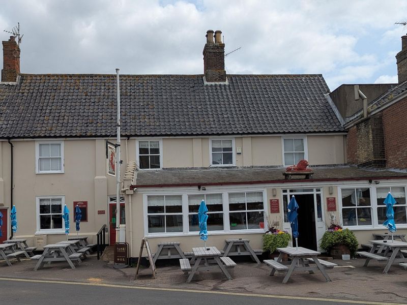 Red Lion Southwold 040625.jpg. (Pub). Published on 05-06-2025 