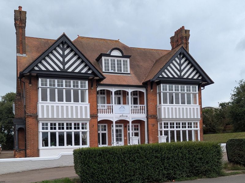 Bay Hotel Southwold 020825.jpg. (Pub, External, Key). Published on 03-08-2025 