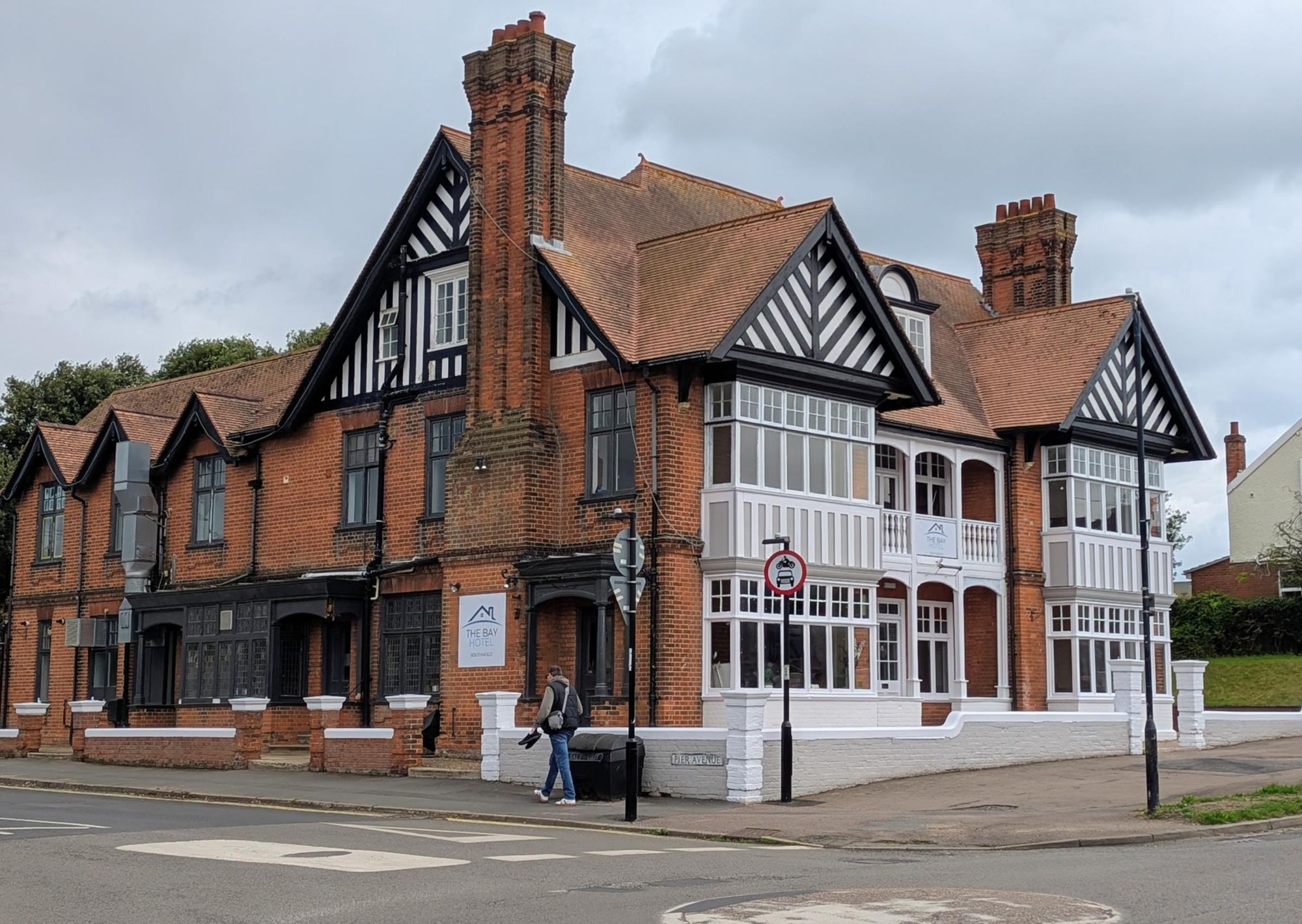 Bay Hotel Southwold 020825 v2.jpg. (Pub, External). Published on 03-08-2025