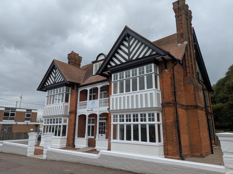 Bay Hotel Southwold 020825 v3.jpg. (Pub, External). Published on 03-08-2025 