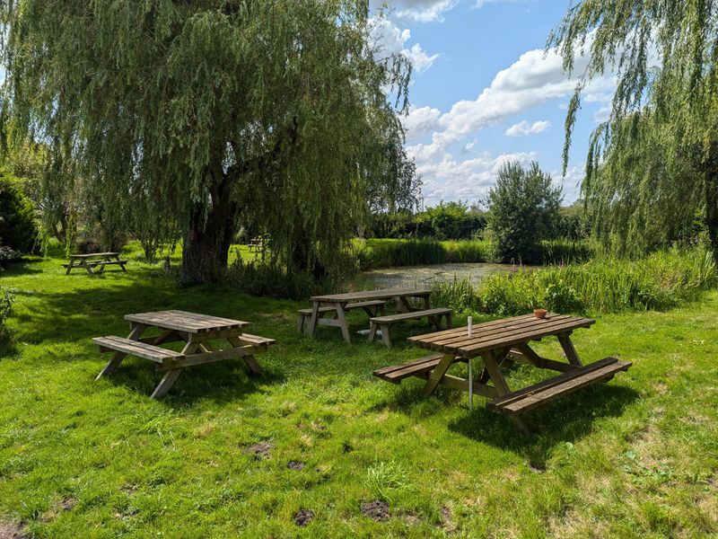 Huntsman & Hounds Spexhall garden 270724.jpg. (Garden). Published on 28-07-2024 