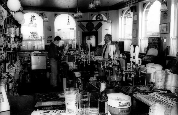 Crown 1992. (Bar). Published on 03-04-2015