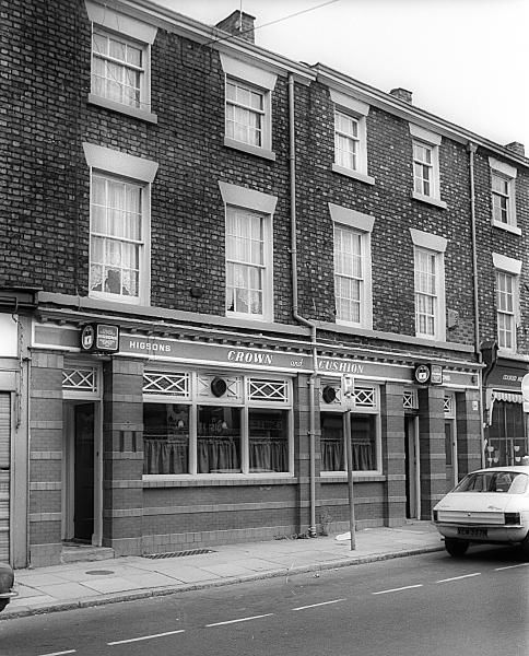 Crown & Cushion 1986. Published on 03-04-2015
