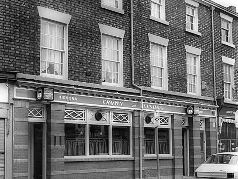 Crown & Cushion 1986. Published on 03-04-2015