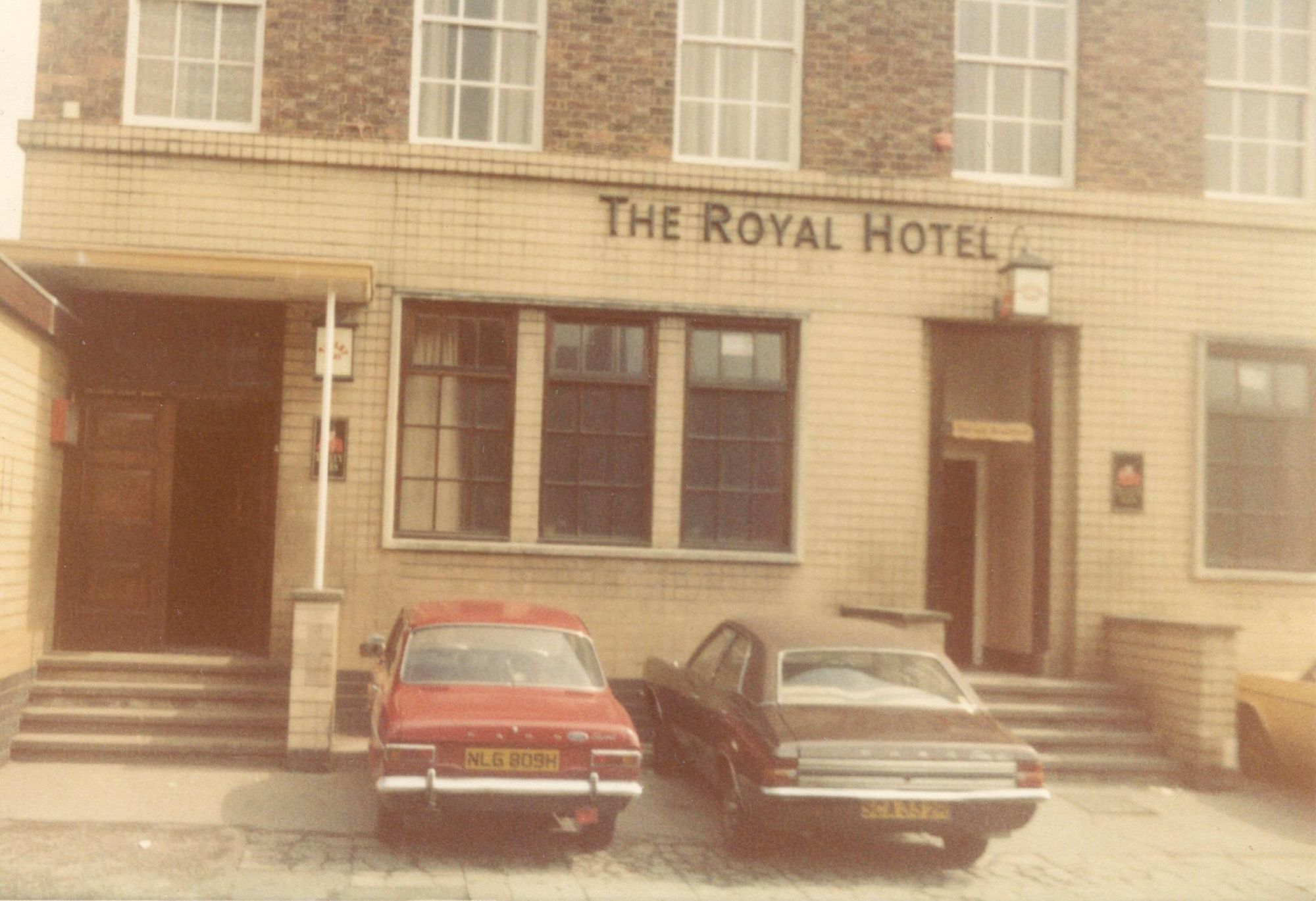 Royal Hotel in late 1970s. Published on 24-09-2018