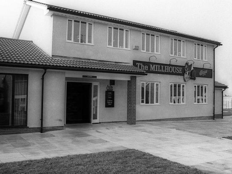 Millhouse 20 Jan 1984. Published on 27-04-2015 