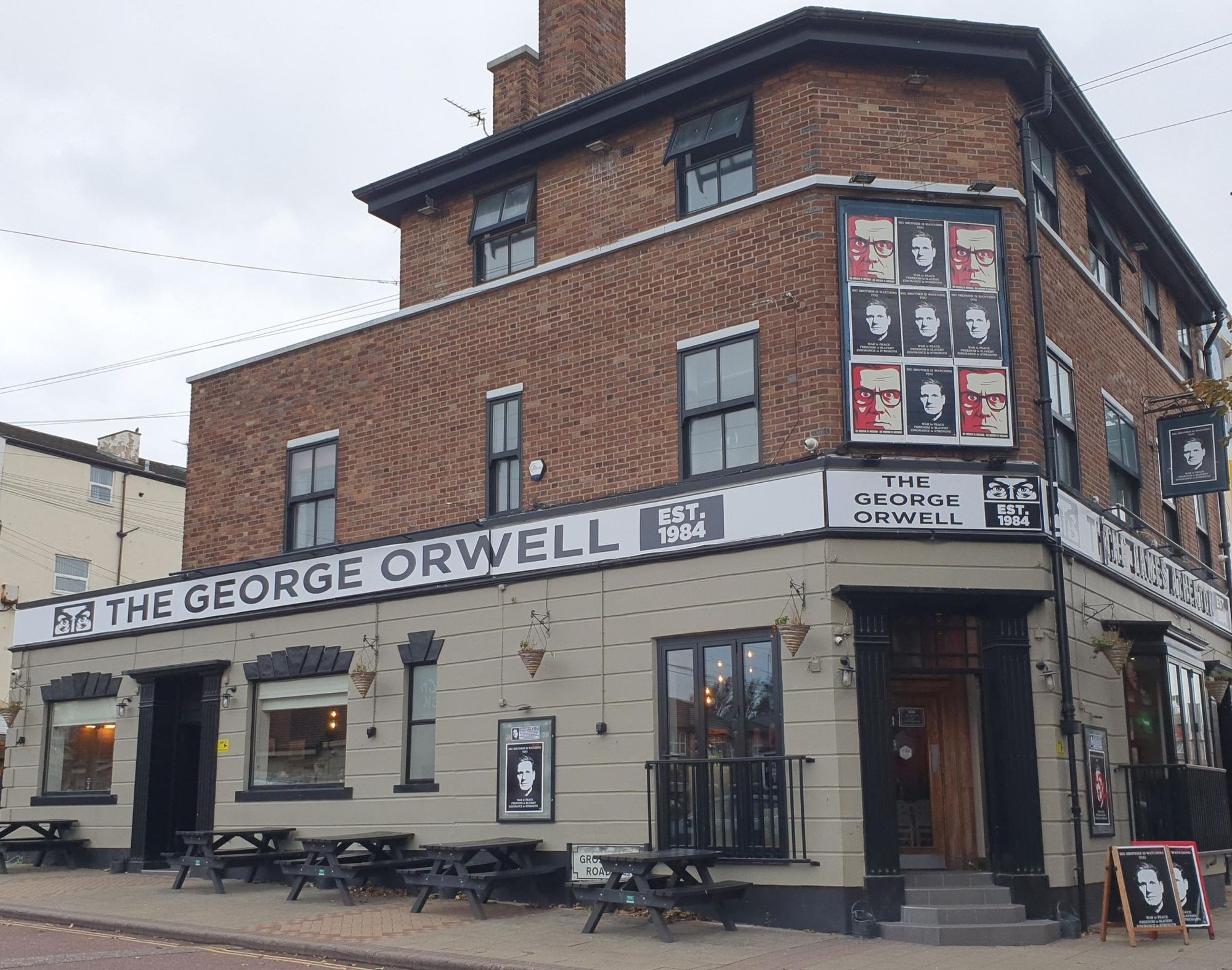 George Orwell 20251015. (Pub, Key). Published on 17-10-2025