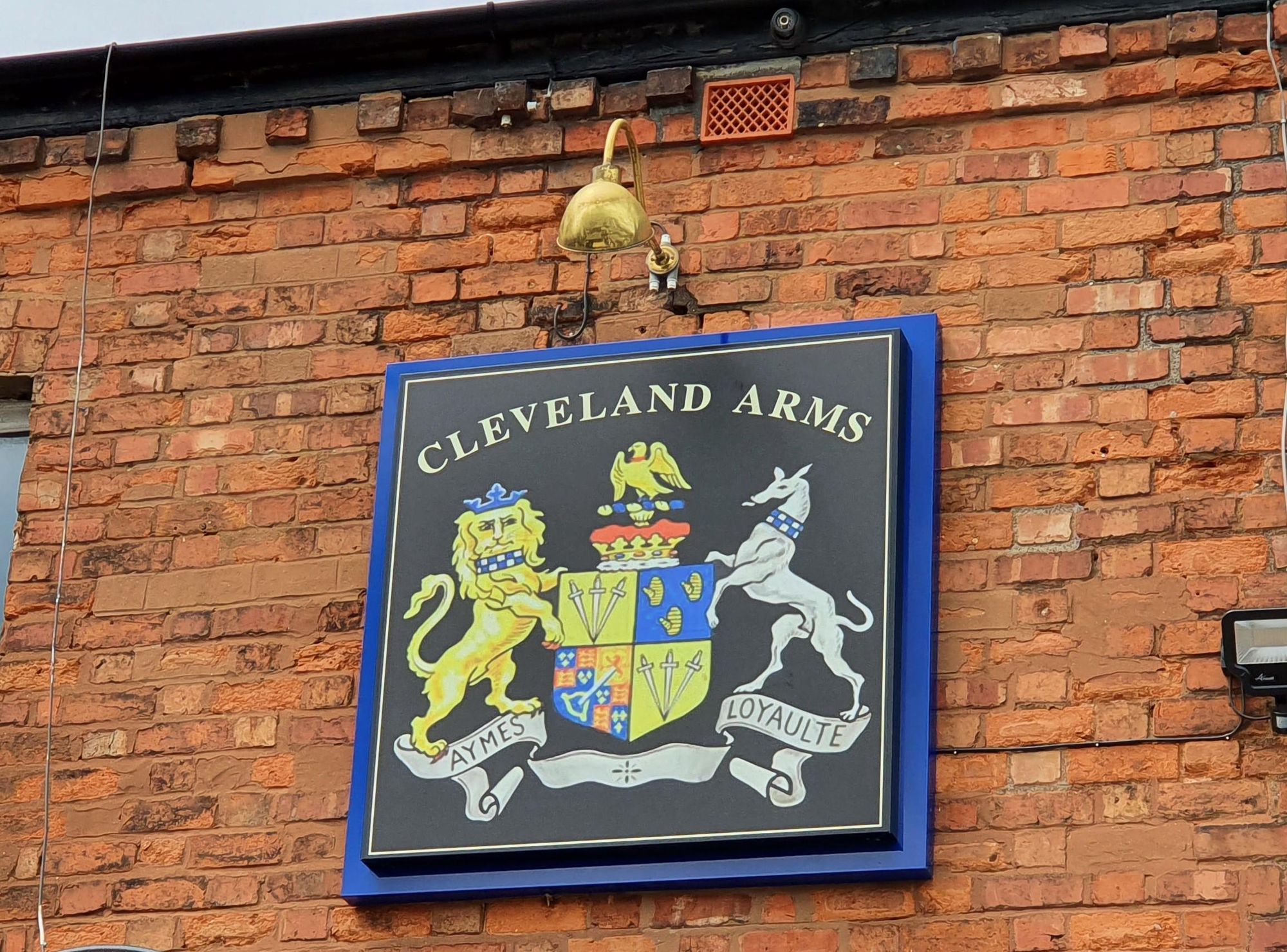 Rear of Pub Sign. (Sign). Published on 27-07-2021