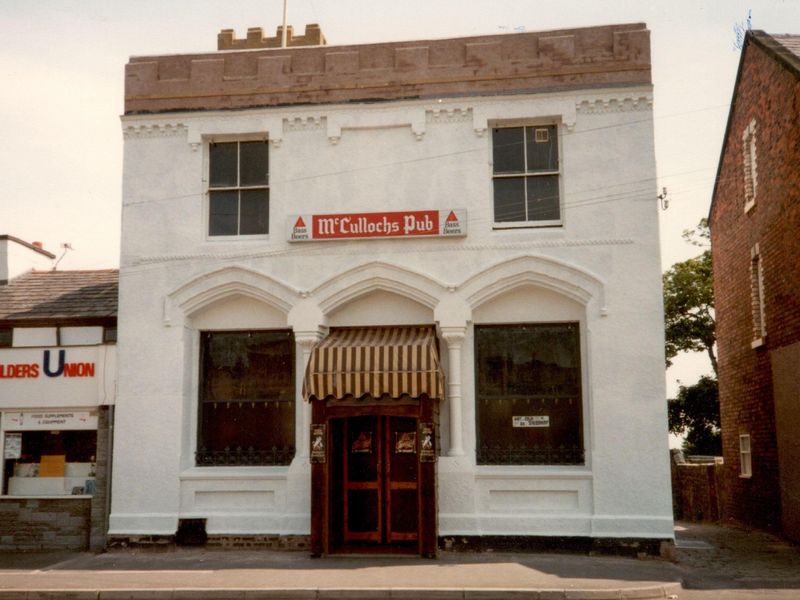 McCulluch's Pub in the early 1980s. Published on 22-09-2018