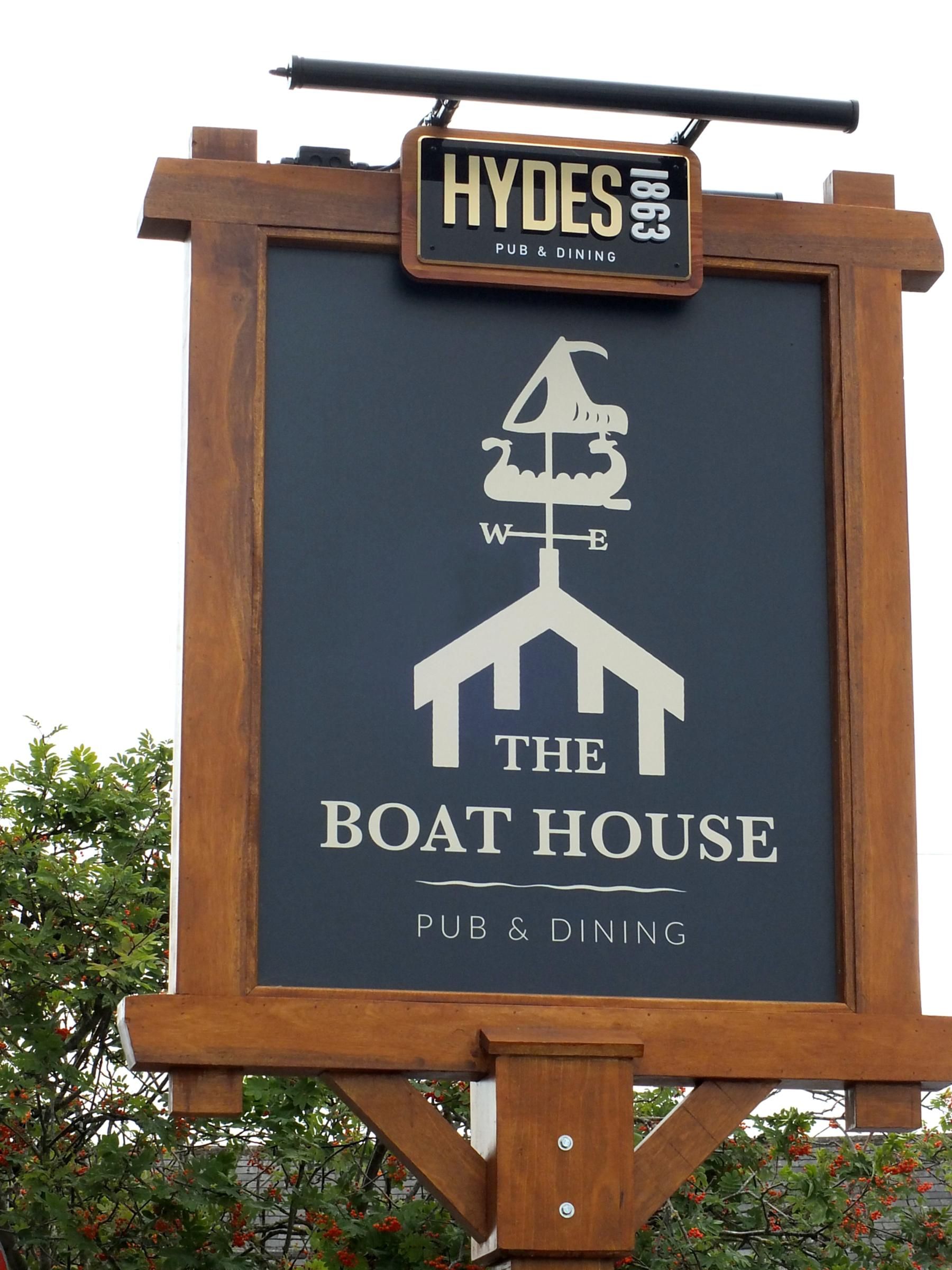 Boat House Pub Sign july 2026. (Sign). Published on 26-07-2026