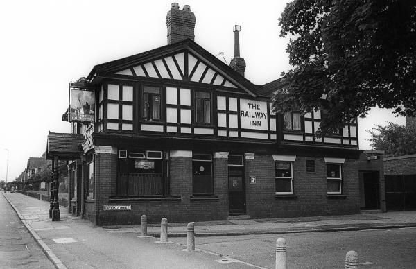 Railway Inn in 1984. Published on 27-04-2015