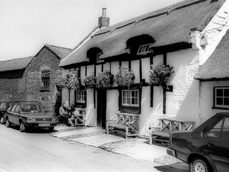 Wheatsheaf 1985. Published on 27-04-2015