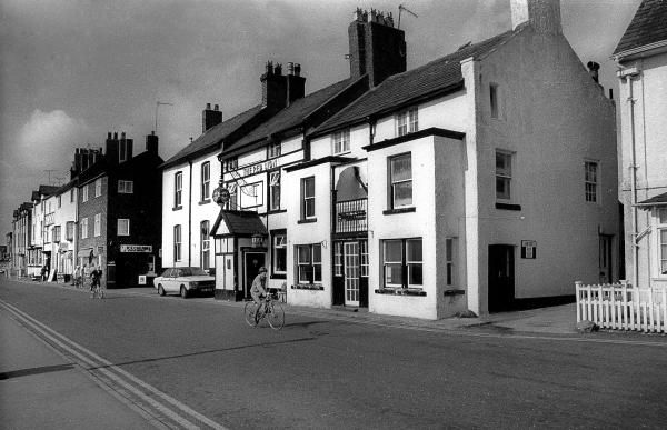 Red Lion 1983. Published on 27-04-2015