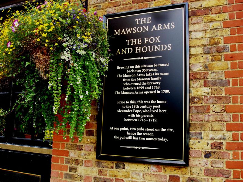 Mawson Arms wallsign. (Pub, External, Sign). Published on 09-10-2016