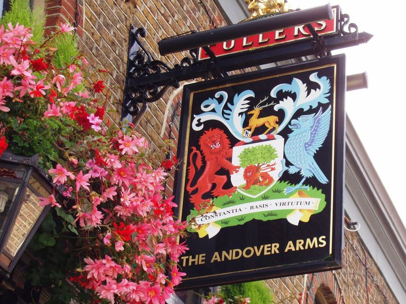 Andover Arms W6-3 Oct 2019. (Pub, External, Sign). Published on 10-10-2019 