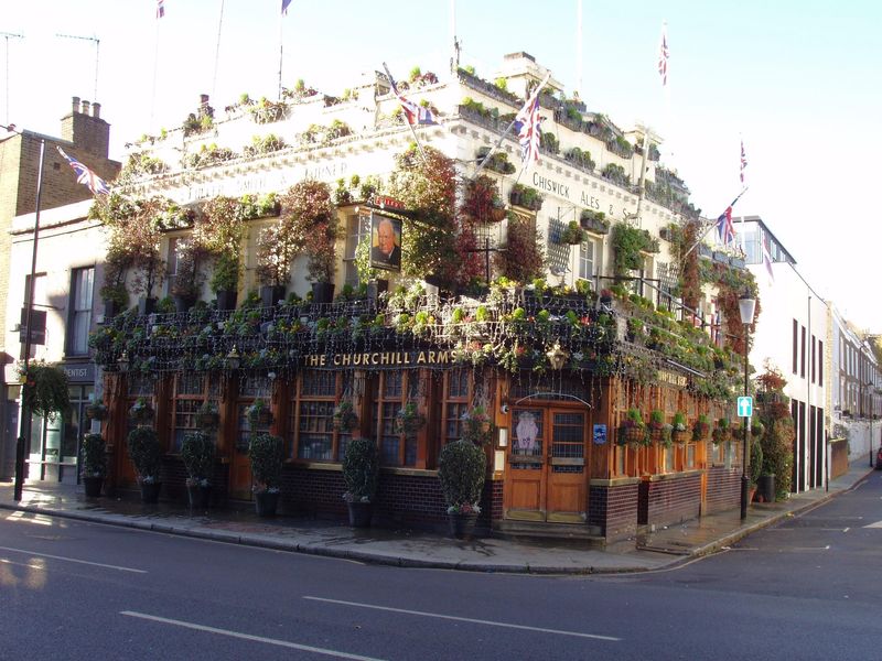 Churchill Arms Oct 2024. (Pub, External). Published on 27-10-2024 