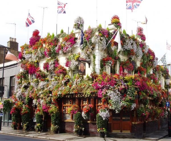 Churchill Arms W8 Aug 2015. (Pub, External, Key). Published on 23-08-2015