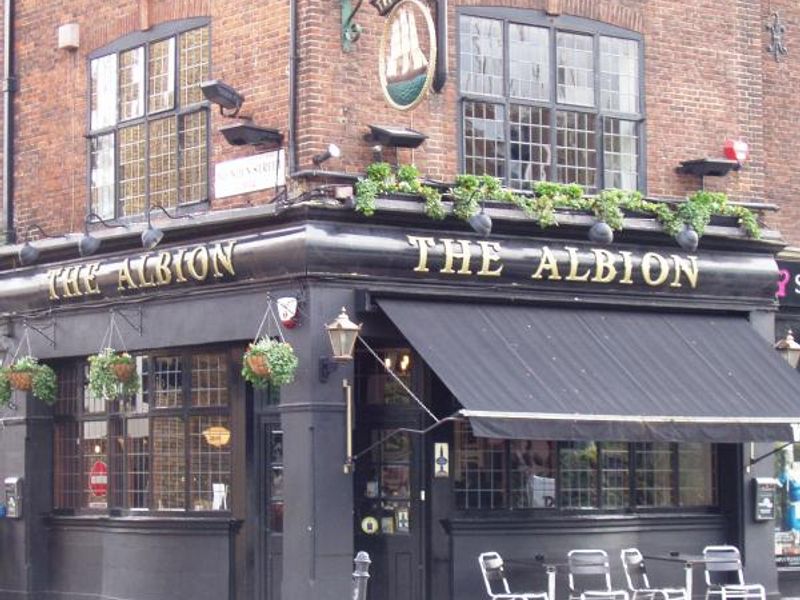 West Ken Albion. (Pub, Key). Published on 21-10-2013