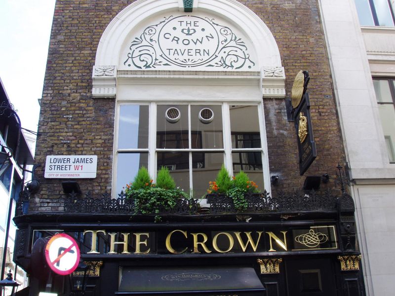 Crown W1-4 June 2017. (Pub, External). Published on 05-06-2017