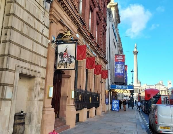 Horse & Guardsman-1 Nov 2021. (Pub, External). Published on 17-11-2021