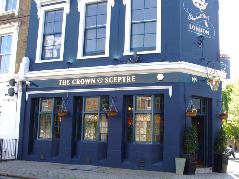 Crown & Sceptre W12-2 April 2025. (Pub, External, Key). Published on 29-04-2025