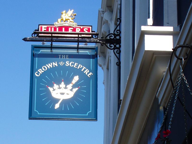 Crown & Sceptre W12-3 April 2025. (Pub, External, Sign). Published on 29-04-2025