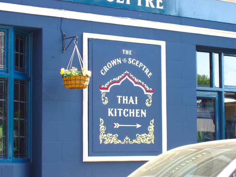 Crown & Sceptre W12-4 April 2025. (Pub, External). Published on 29-04-2025
