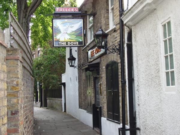 Dove entrance. (Pub, Key). Published on 04-08-2013
