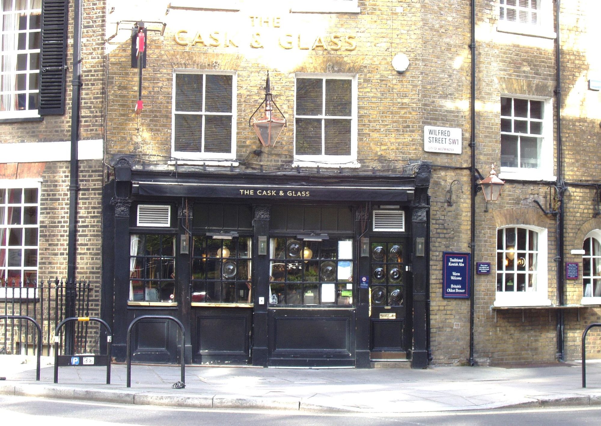 Cask & Glass April 2022. (Pub, External, Key). Published on 10-04-2022