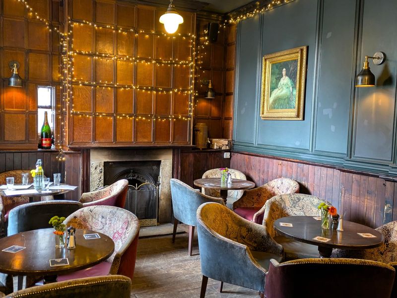 Cleveland Arms int-3 Sep 2026. (Pub). Published on 14-09-2026