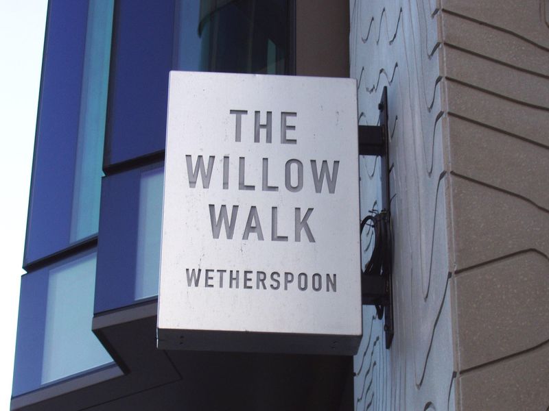 Willow Walk SW1-sign Nov 2017. (Pub, External, Sign). Published on 05-11-2017 