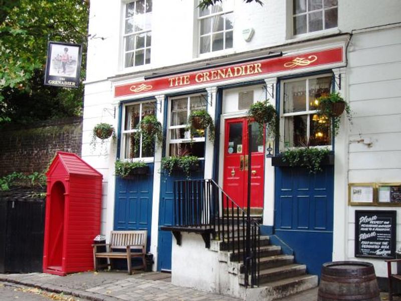Belgravia, Grenadier. (Pub, External, Key). Published on 21-10-2013