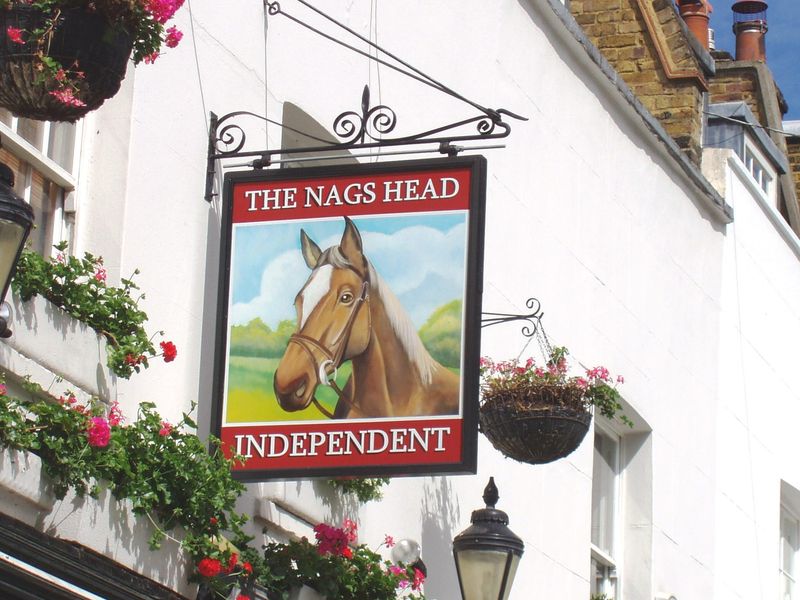 Nags Head SW1 sign. (Pub, External, Sign). Published on 11-06-2017 