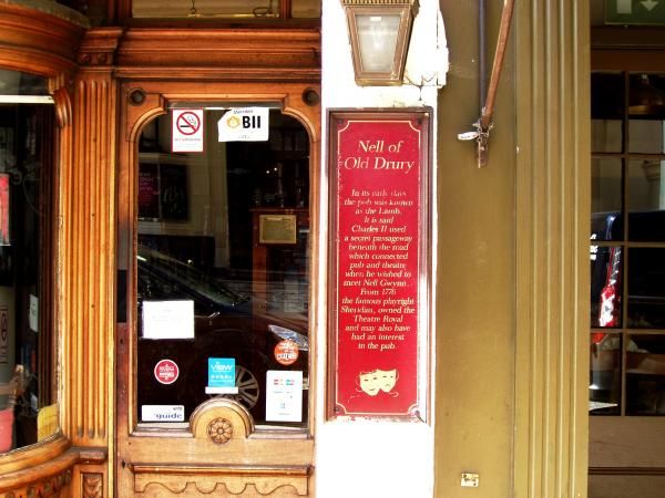 Nell of Old Drury plaque WC2. (Pub, External, Sign). Published on 24-05-2015