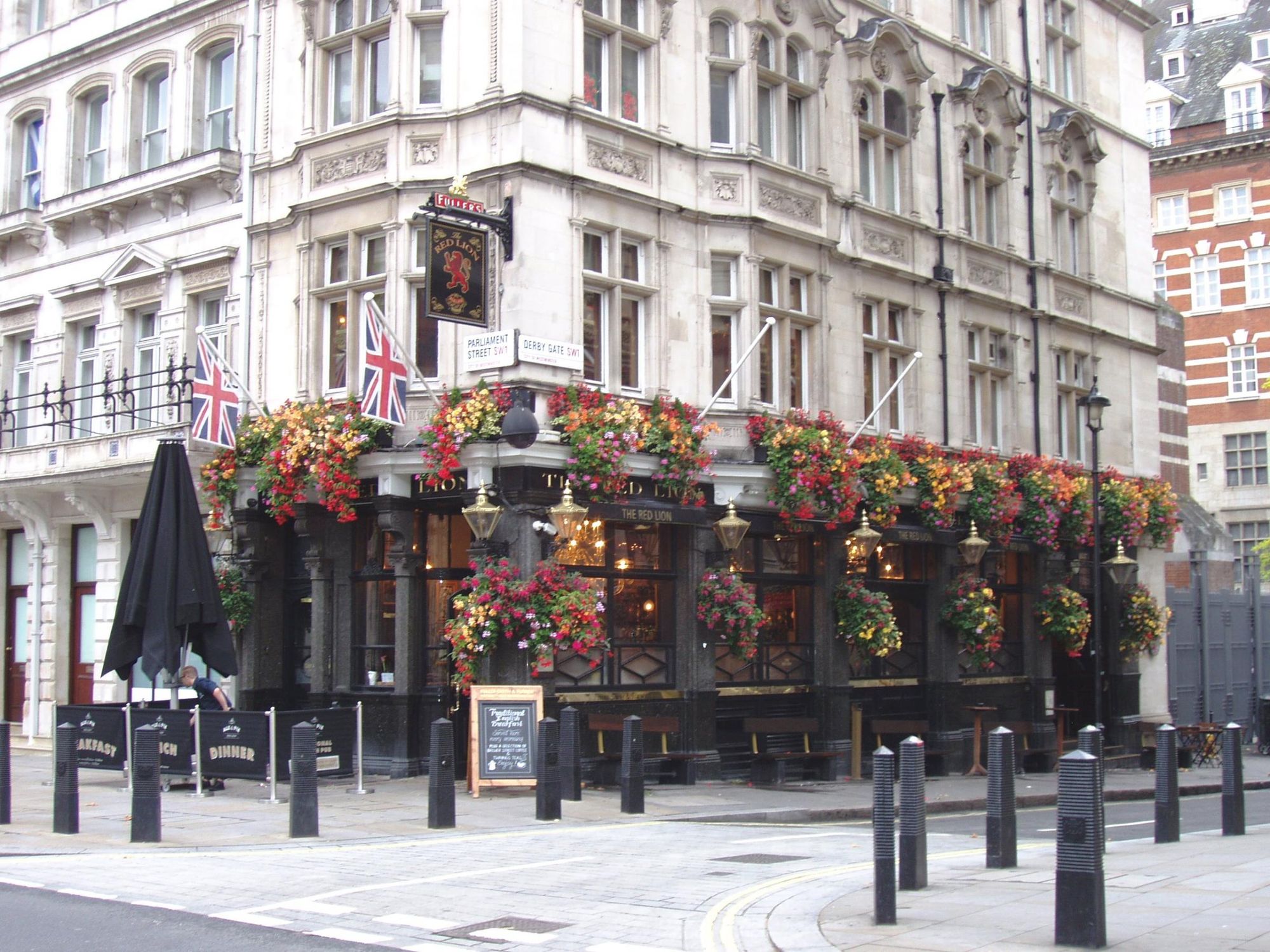 Red Lion SW1A-1 Oct 2017. (Pub, External, Key). Published on 09-10-2017