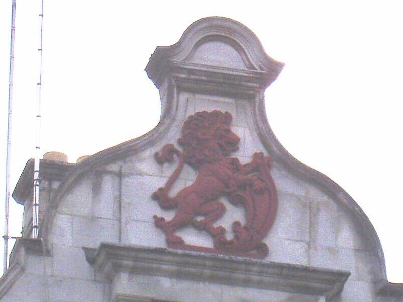 Red Lion SW1A-roof Oct 2017. (Pub, External, Sign). Published on 09-10-2017 