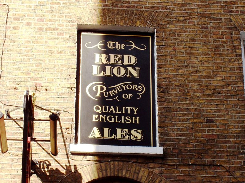 Red Lion SW1Y 6JP-4 July 2018. (Pub, External). Published on 22-07-2018 