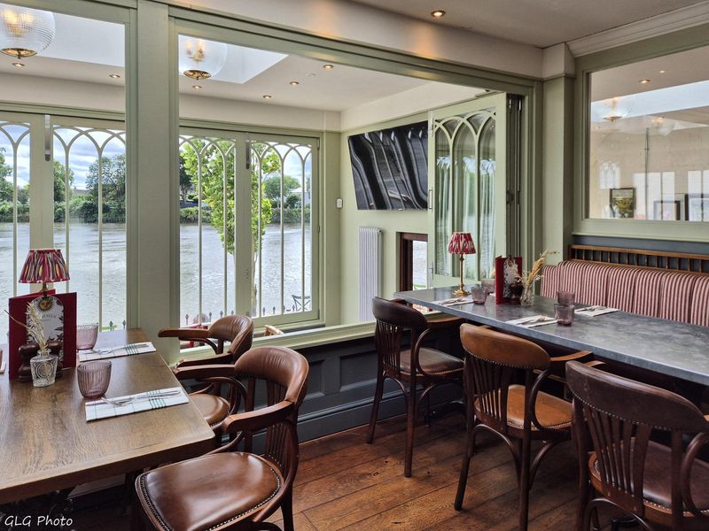 Bell & Crown, Strand on the Green - June 2026. (Pub). Published on 13-06-2026 