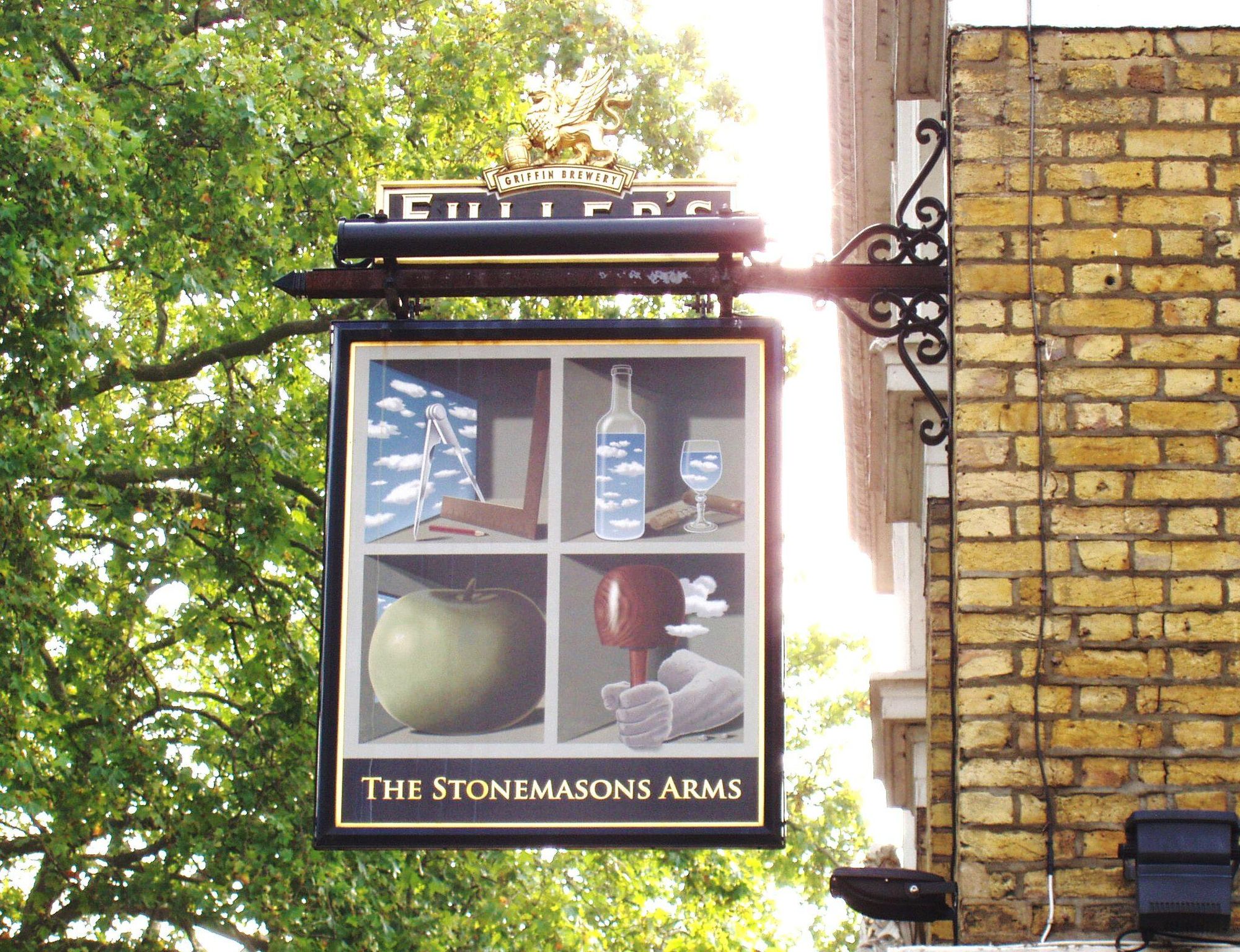 Stonemasons Arms W6 sign Aug 2020. (Pub, External, Sign). Published on 09-08-2020