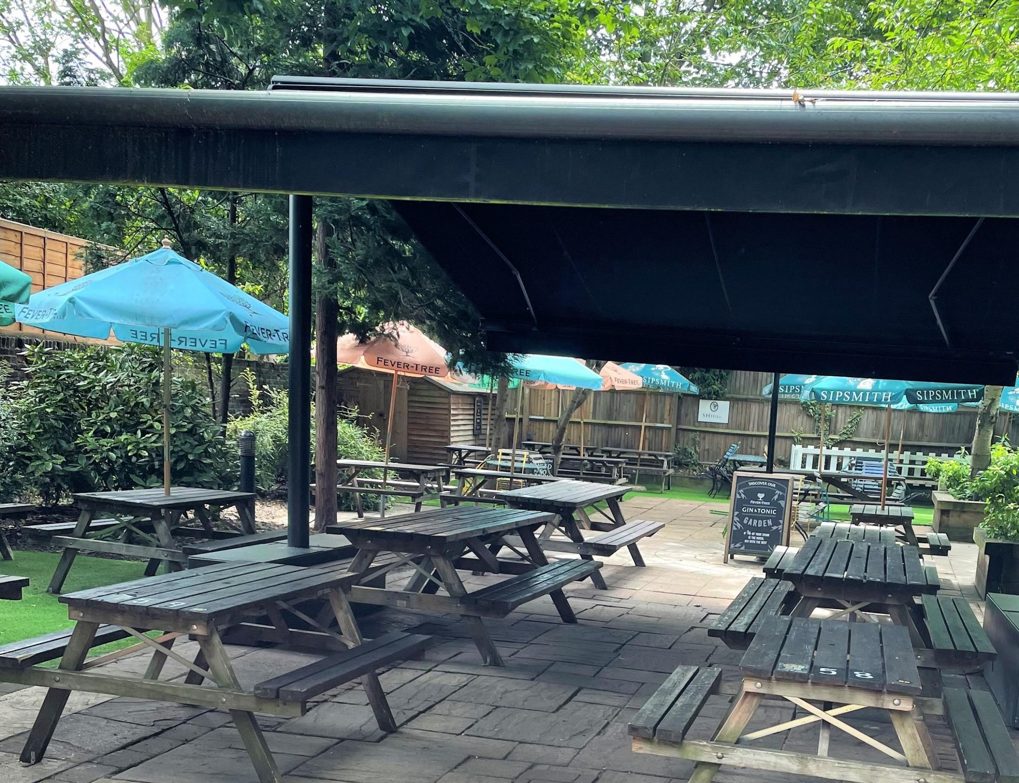Queens Head W6 garden-2 June 2021. (External, Garden). Published on 28-06-2021