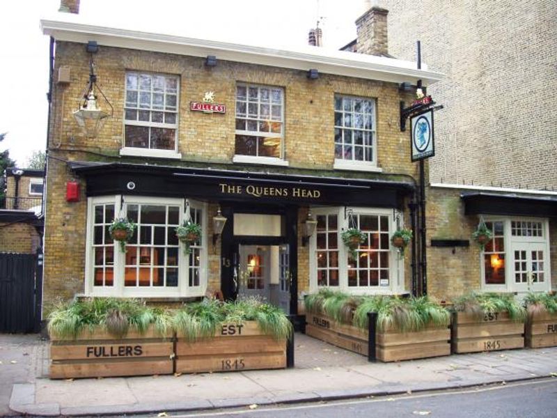 Queens Head W6 Nov 2015. (Pub, External, Key). Published on 10-11-2015